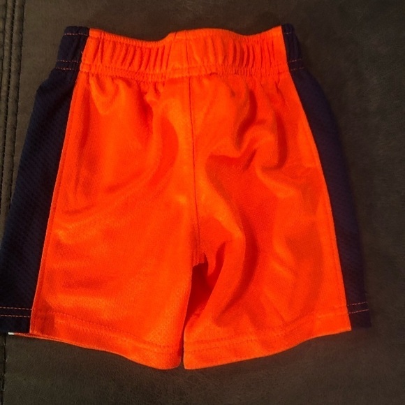 3 Pairs of Shorts, Carters & Thomas the Train - Picture 10 of 11